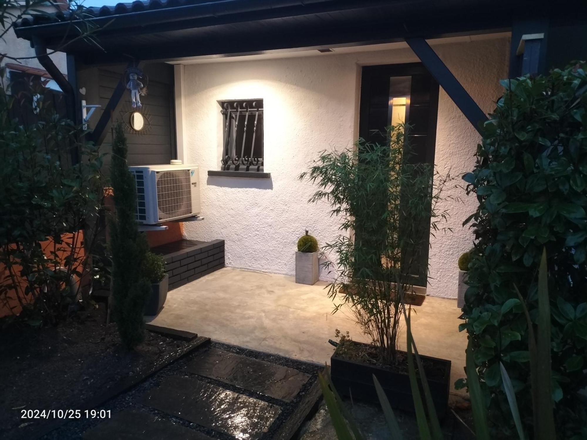Au Bord Du Vieux Moulin Apartment Mérignac Exterior foto